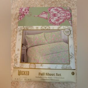 NWT KATIE KIME WICKED FOR GOOD SHEET SET IN FULL. Cute Pink and Green Prints.